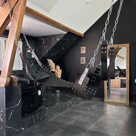 Love Room A Монтаржи Екстериор снимка